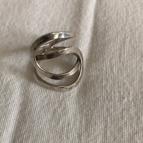 Hammered style. ring (new, never worn) - Picture 2 of 3